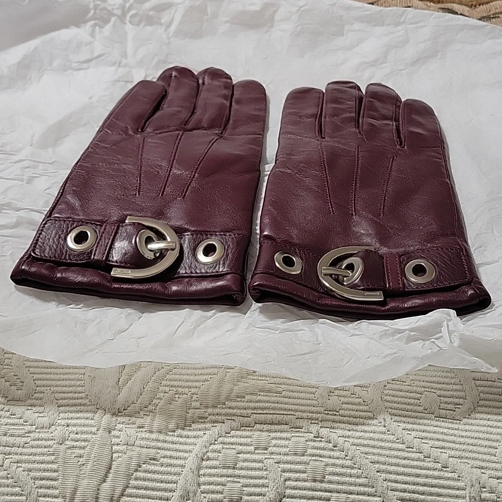 Burgundy Coach 100% Leather  Gloves - Picture 2 of 12